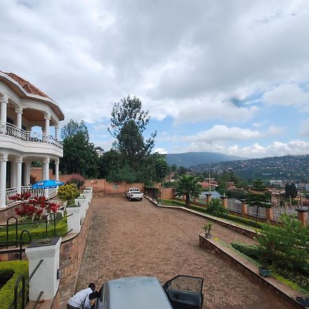 Step Town Hotel Kigali Exterior photo